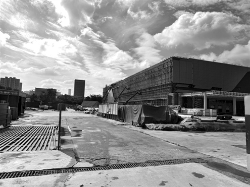 济南山姆会员商店建设现场,工人们正在如火如荼地推进工作,整个主体的外形已清晰可见